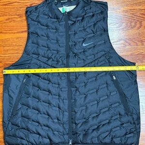 Beautiful Nike Therma- Fit Aeroloft Vest !!!